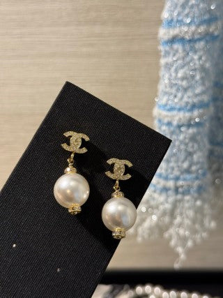 Chanel Pearl CC Drop Earrings – Elegant Luxury Fashion Jewelry