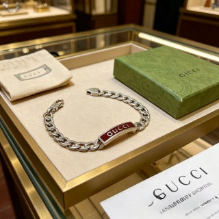 Gucci Interlocking G Logo Plaque Chain Bracelet