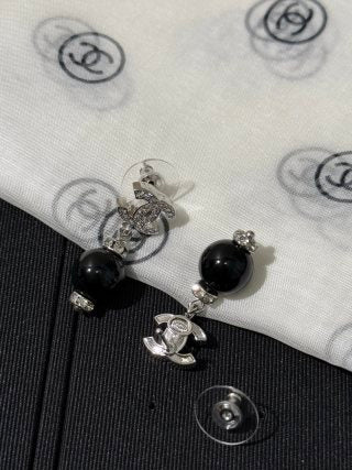Chanel Black Pearl CC Drop Earrings – Elegant Luxury Fashion Jewelry
