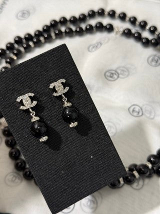 Chanel Black Pearl CC Drop Earrings – Elegant Luxury Fashion Jewelry