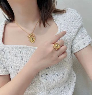 Dior Soleil Bloom Medallion Ring