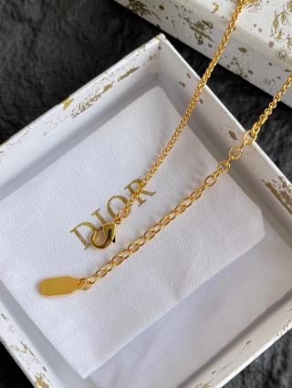Dior Médaillon Signature Chain Choker Necklace