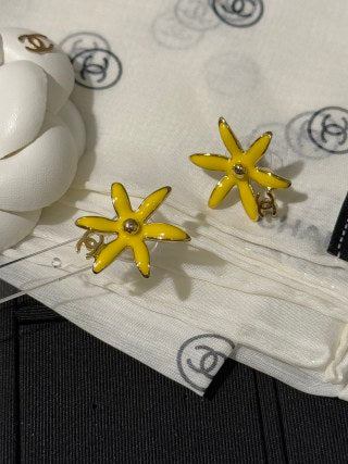 Chanel Yellow Floral CC Stud Earrings – Elegant Luxury Fashion Jewelry