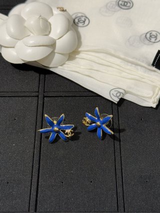 Chanel Blue Floral CC Stud Earrings – Elegant Luxury Fashion Jewelry