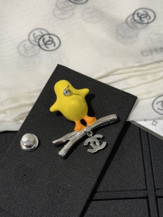 Chanel "Little Yellow Chick" Branch-Style Pendant Brooch with Full Pavé Diamonds