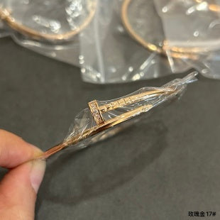 Cartier Clou Élégance Slim Nail Bracelet