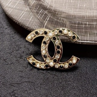CHANEL Noir Pearl CC Embellished Brooch