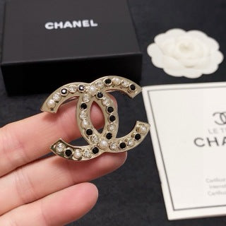 CHANEL Noir Pearl CC Embellished Brooch