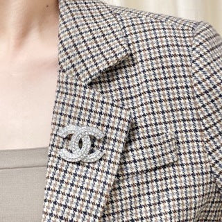 CHANEL Radiant CC Signature Brooch