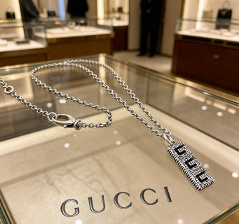 Gucci GG Logo Plate Chain Necklace