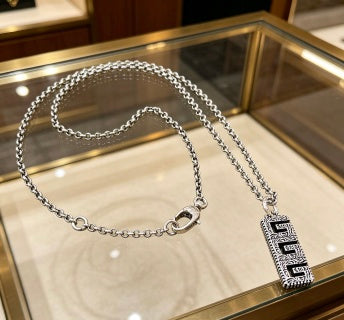 Gucci GG Logo Plate Chain Necklace