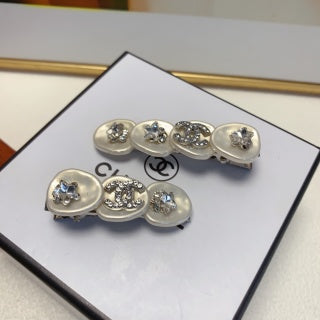 CHANEL Celestine Pearl Bloom Hair Clip