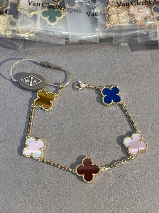 Van Cleef & Arpels Alhambra 5-motif bracelet in mixed-color natural stones