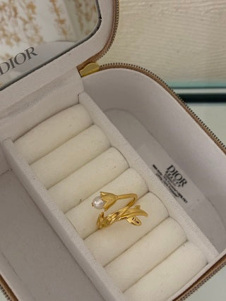 Dior Perle Jardin Bow Ring