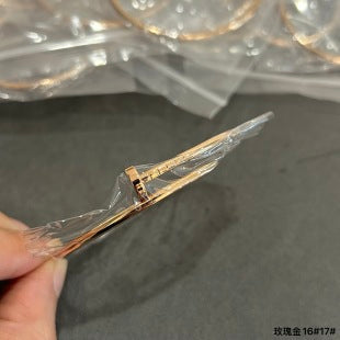 Cartier Clou Vértige Slim Nail Bangle