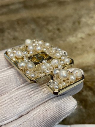 CHANEL Mireya Perfume Atelier Brooch