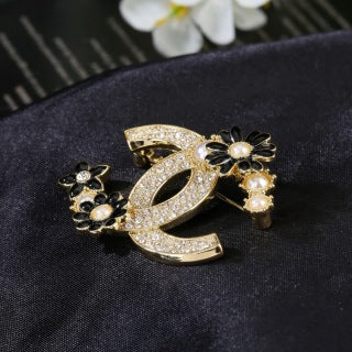 CHANEL Arabella Noir Floral Emblem Brooch