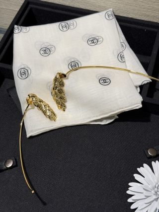 CHANEL Golden Wheat Detachable Drop Earrings