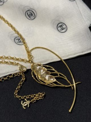 CHANEL Golden Wheat Tassel Pendant Necklace