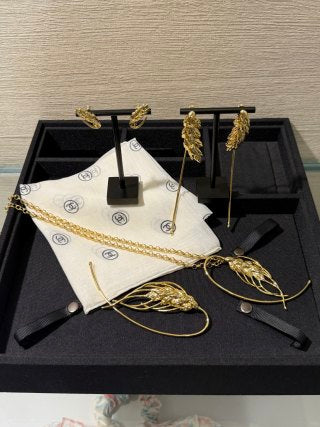 CHANEL Golden Wheat Tassel Pendant Necklace