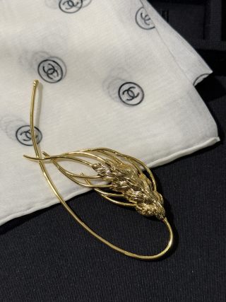CHANEL Golden Wheat Leaf Tassel Brooch