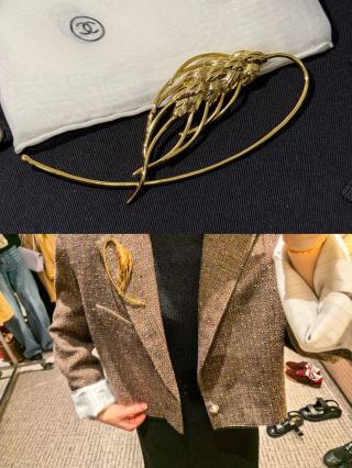 CHANEL Golden Wheat Leaf Tassel Brooch