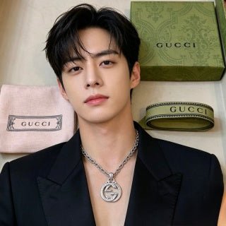 Gucci Interlocking G Circle Pendant Chain Necklace