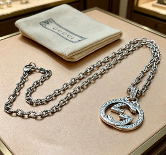 Gucci Interlocking G Circle Pendant Chain Necklace