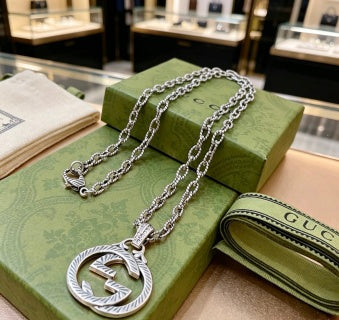 Gucci Interlocking G Circle Pendant Chain Necklace