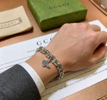 Gucci Interlocking G Butterfly Charm Chain Bracelet