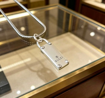 Gucci GG Engraved Plate Chain Necklace