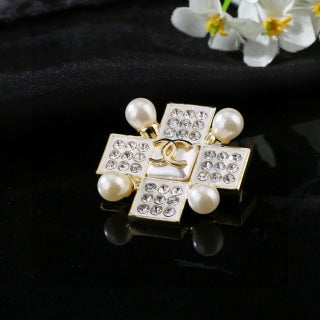 CHANEL Aureline Pearl Cross Emblem Brooch