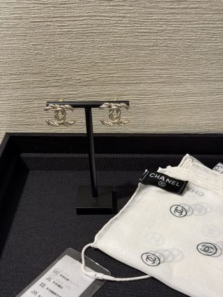 Chanel Light Gold Twisted-Design Stud Earrings
