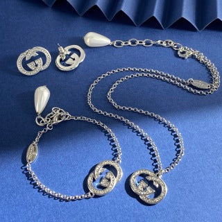 Gucci Interlocking G Pearl Drop Chain Bracelet