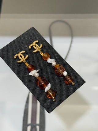 Chanel Amber Pearl CC Drop Earrings – Elegant Luxury Fashion Jewelry