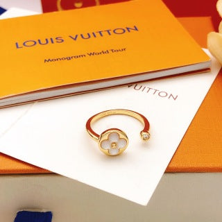Louis Vuitton Blossom Pearl Open Ring
