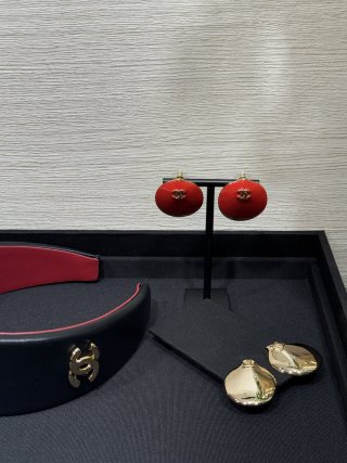 Chanel Red Enamel Gold Stud Earrings – Elegant Luxury Fashion Jewelry