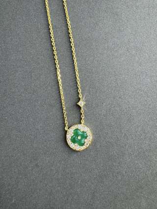 Louis Vuitton Emerald Blossom Medallion Pendant Necklace