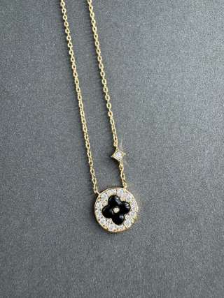 Louis Vuitton Blossom Medallion Flower Pendant Necklace