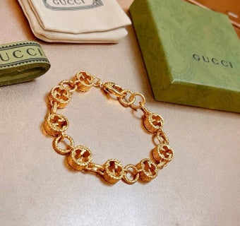 Gucci Interlocking G Medallion Coin Link Chain Bracelet