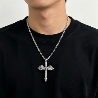 Gucci Interlocking G Winged Key Pendant Necklace