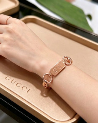 Gucci Interlocking G Link Chain Plaque Cuff Bracelet