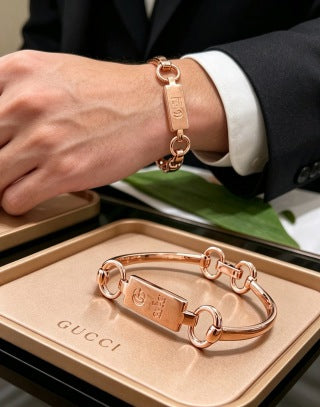 Gucci Interlocking G Link Chain Plaque Cuff Bracelet