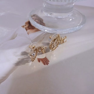 CHANEL Linked CC Chain Texture Stud Earrings