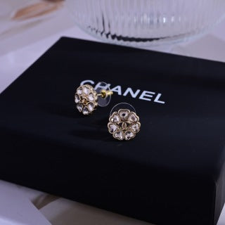 CHANEL Bloom Pearl Petal Stud Earrings