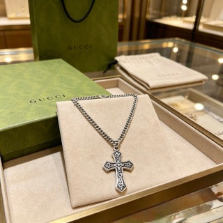 Gucci GG Cross Pendant Chain Necklace