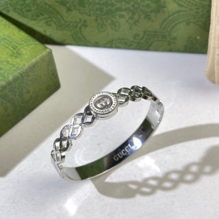 Gucci GG Oval Link Medallion Cuff Bracelet