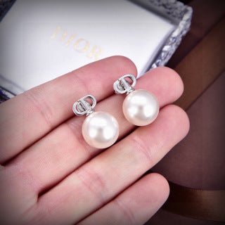 Dior Pearl Bloom Gold Stud Earrings