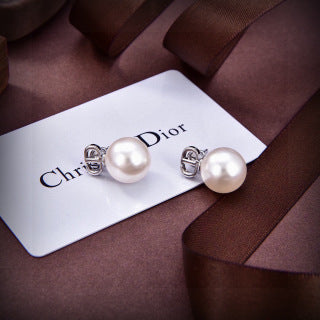 Dior Pearl Bloom Gold Stud Earrings