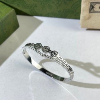 Gucci GG Mini Logo Chain Cuff Bracelet